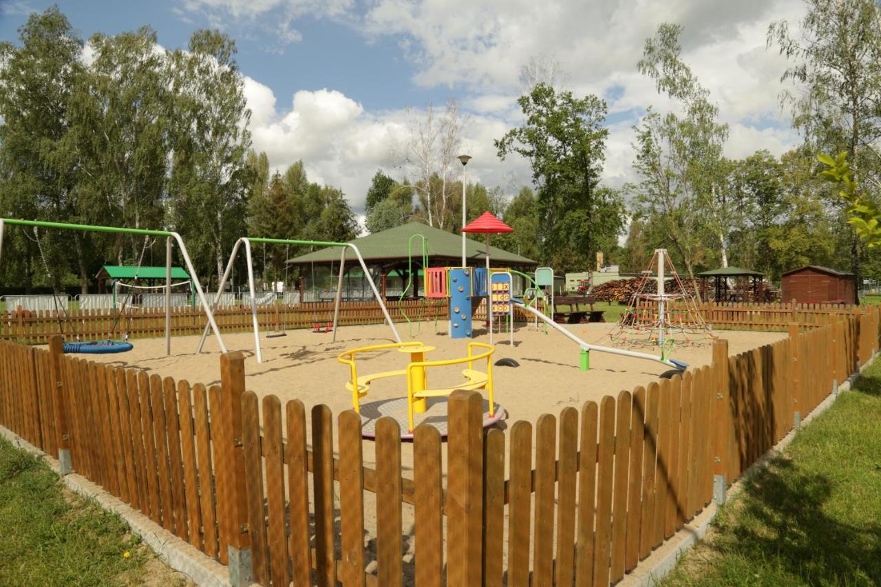 Camping Oaza Błonie Kórnik Domki Standard Plus - 3 pokoje Zewnętrze zdjęcie